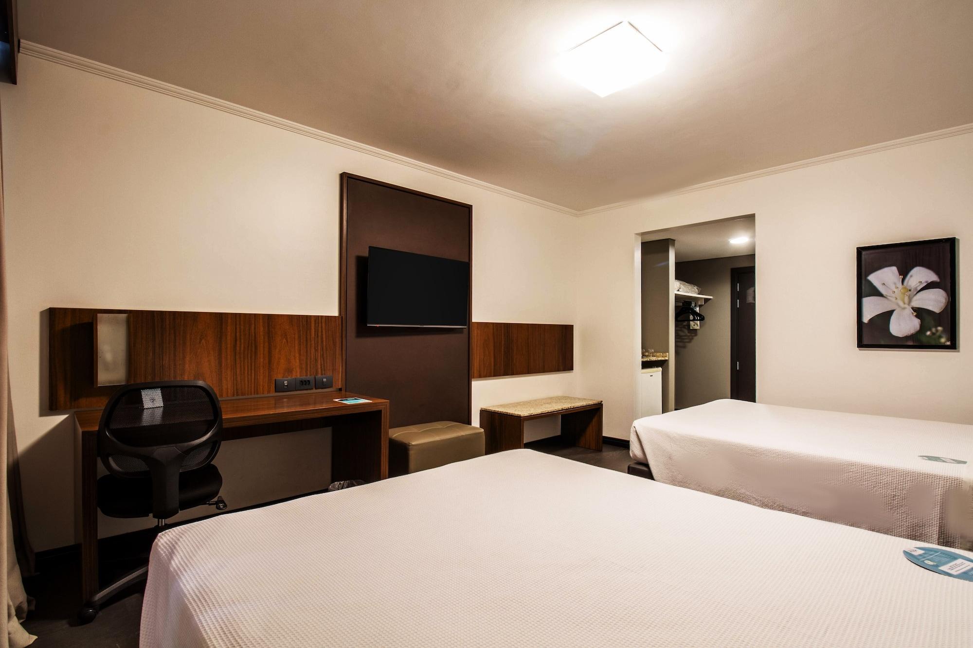 Hotel Deville Business Maringá Exteriör bild