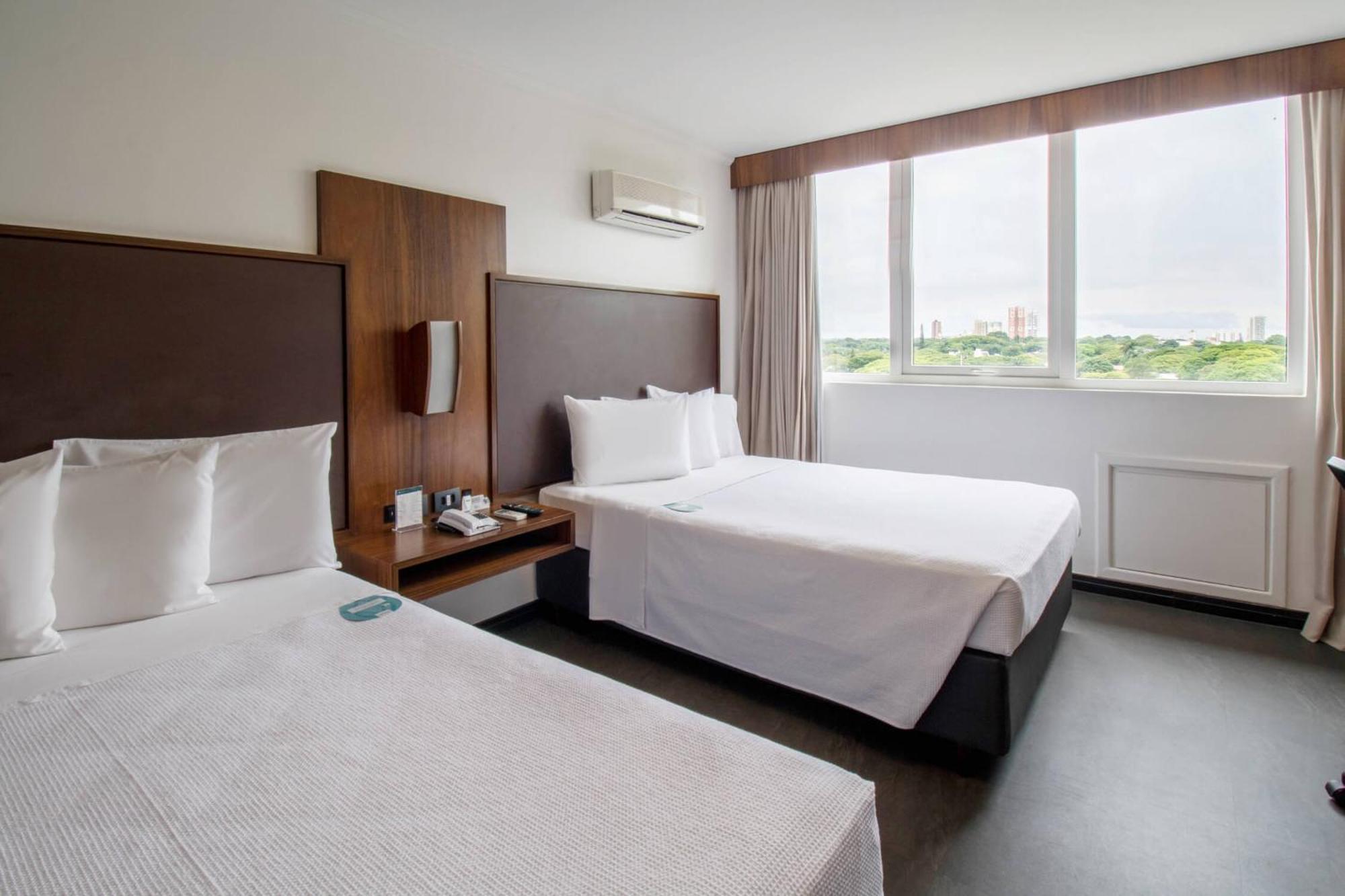 Hotel Deville Business Maringá Exteriör bild