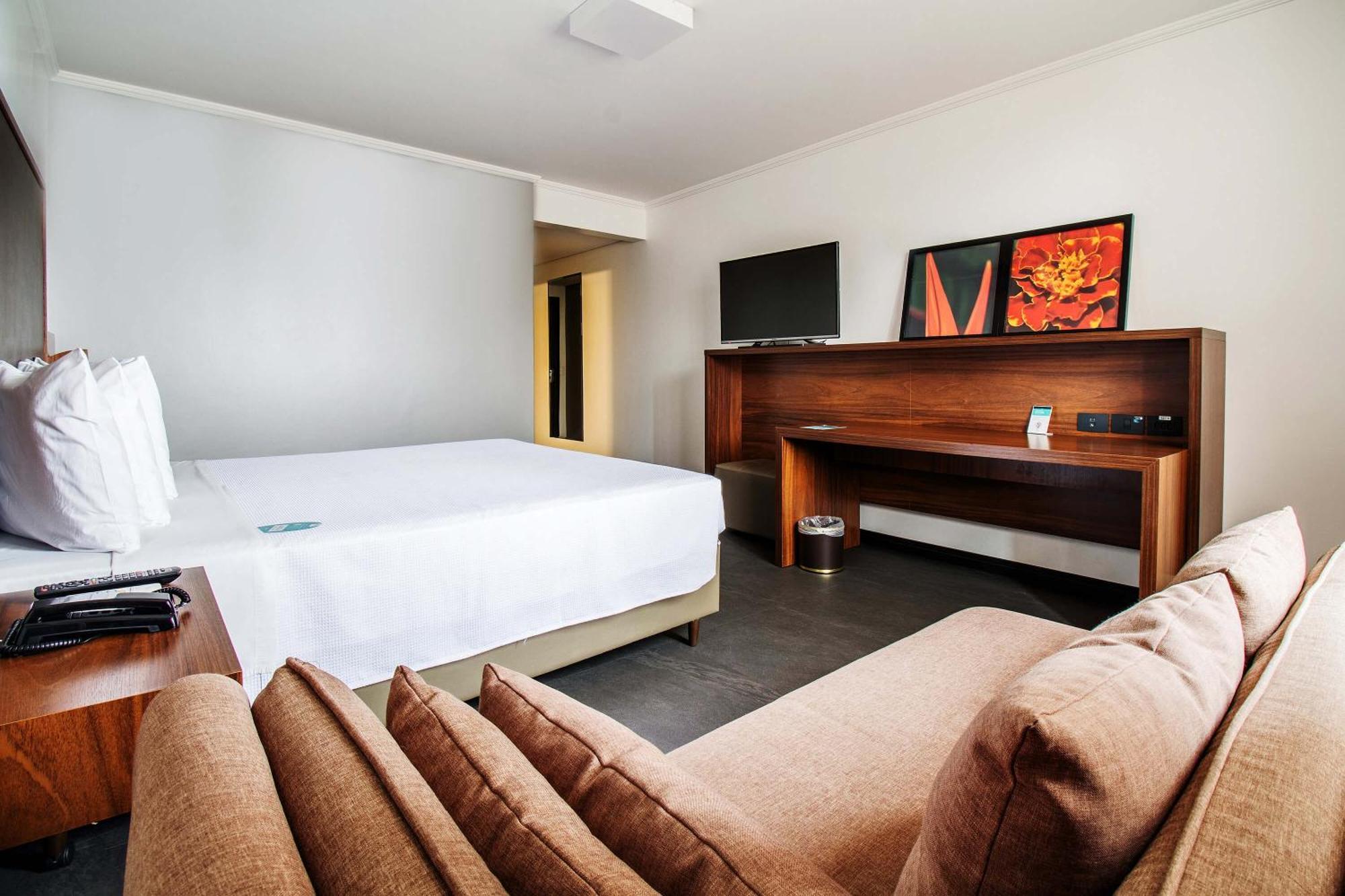 Hotel Deville Business Maringá Exteriör bild
