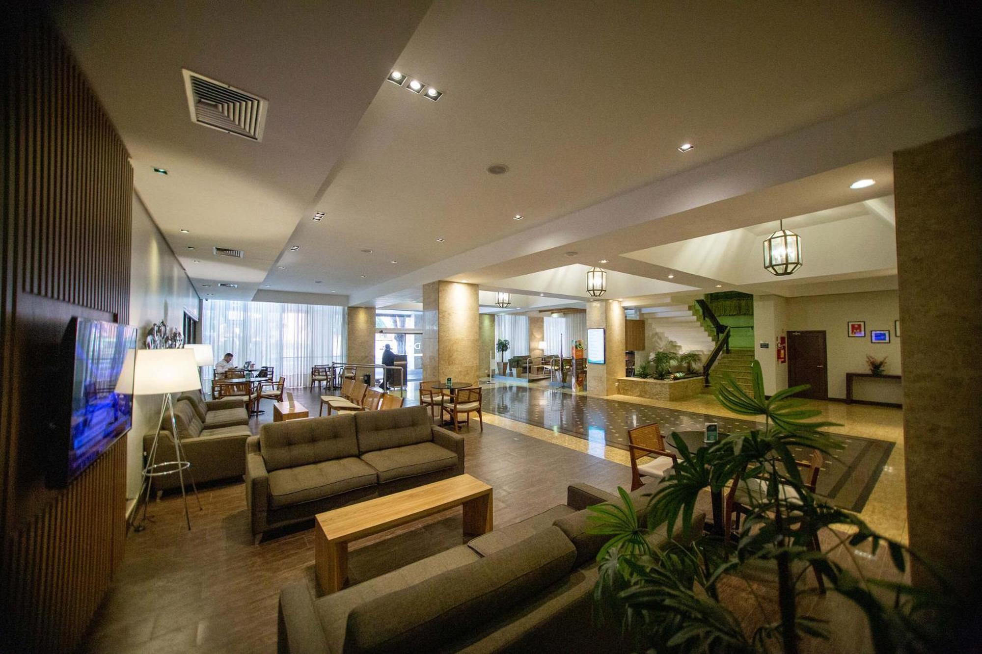 Hotel Deville Business Maringá Exteriör bild